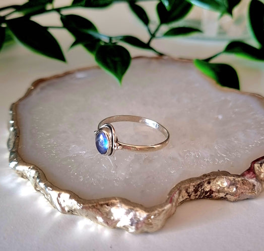 Ring med Månsten och Silver