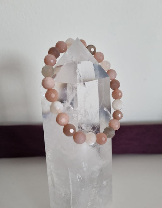 Armband Mixad Månsten fasetterad, 8mm