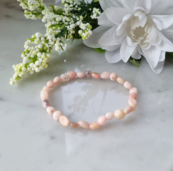 Armband Rosa Opal, Oregelbundna